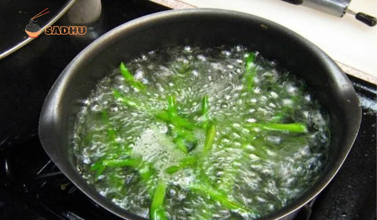 luoc-rau-muong-png luộc rau muống