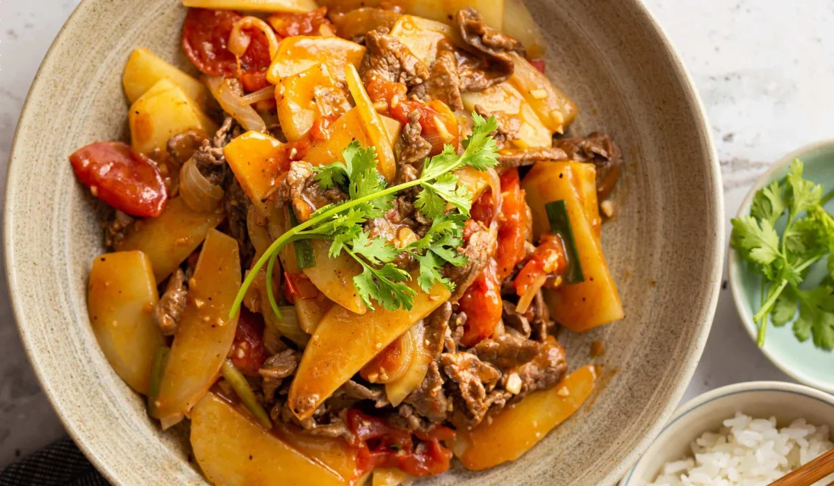 mon-chinh-khoai-tay-xao-thit-bo-png khoai-tay-xao-thit-bo