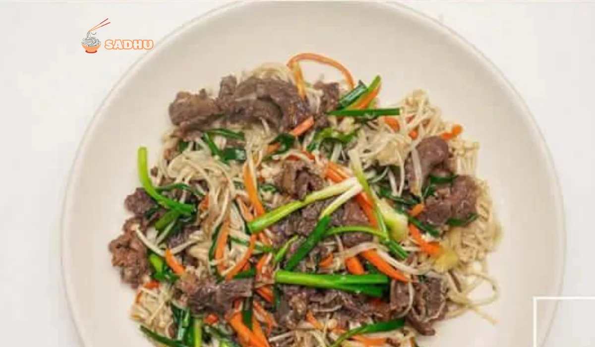 thanh-pham-mon-bo-xao-nam-kim-cham-png thành phẩm món bò xào nấm kim châm