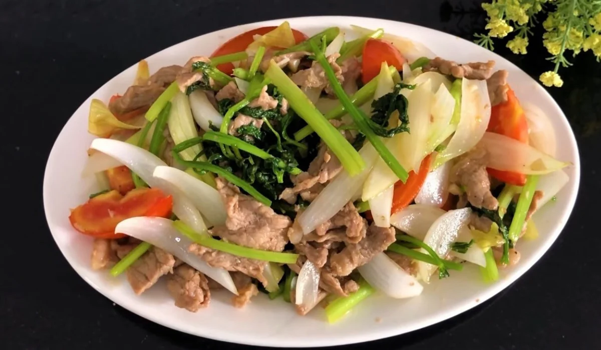 thit-bo-xao-hanh-tay-1-1-png thit-bo-xao-hanh-tay