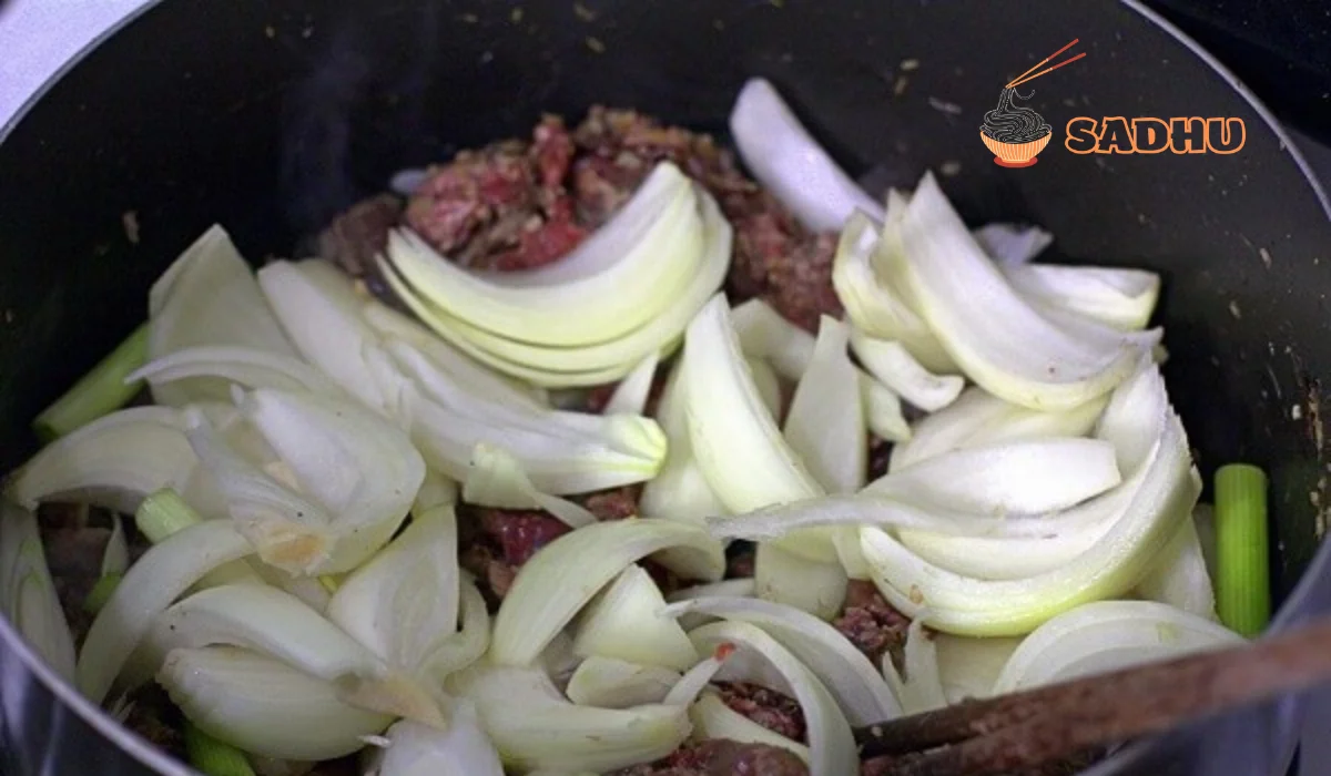 xao-bo-va-hanh-tay-png Xào bò và hành tây