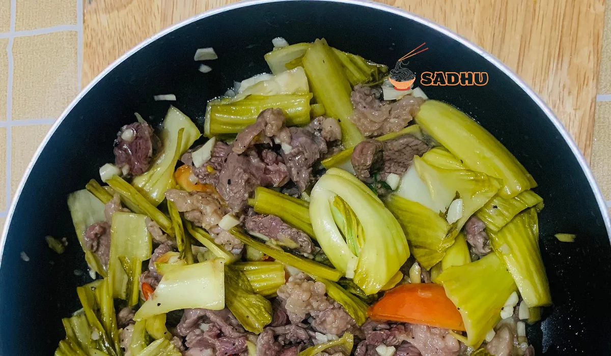 xao-thit-bo-dua-chua-png xào thịt bò dưa chua