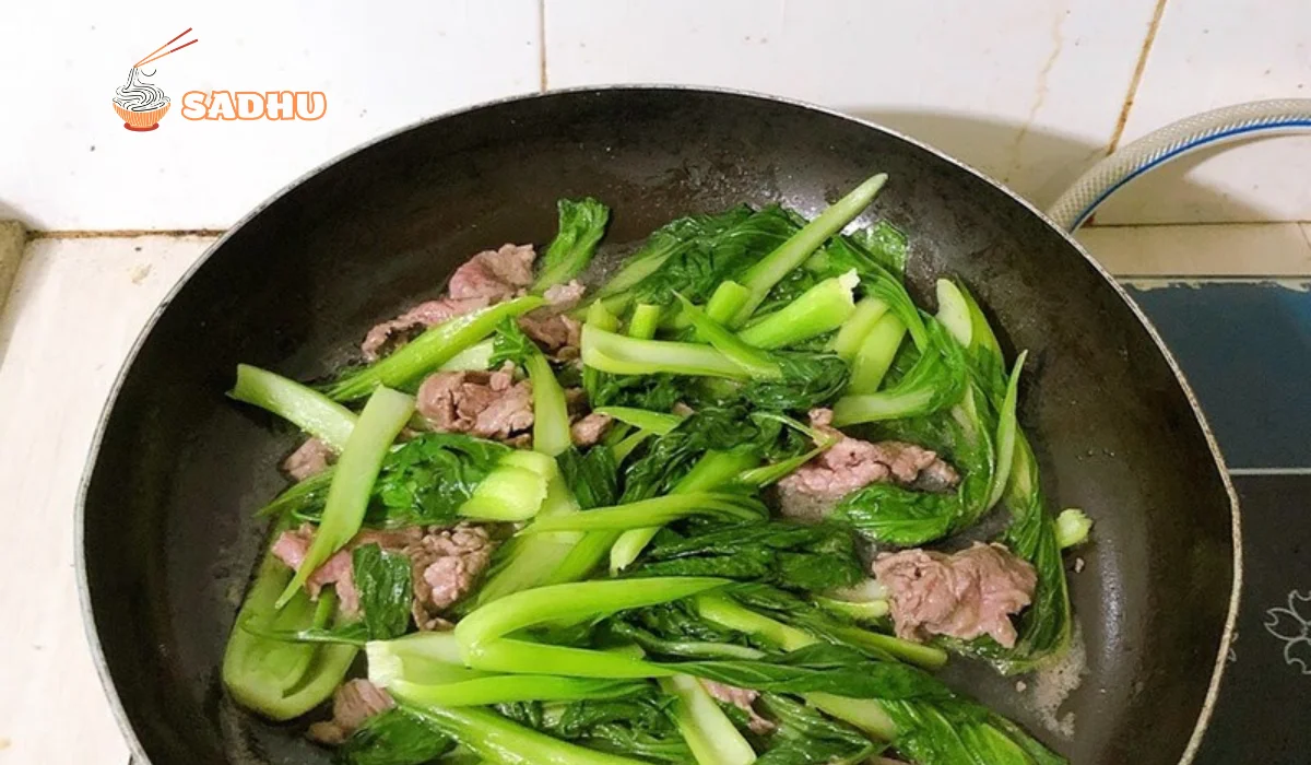 xao-thit-bo-va-rau-cai-png xào thịt bò và rau cải